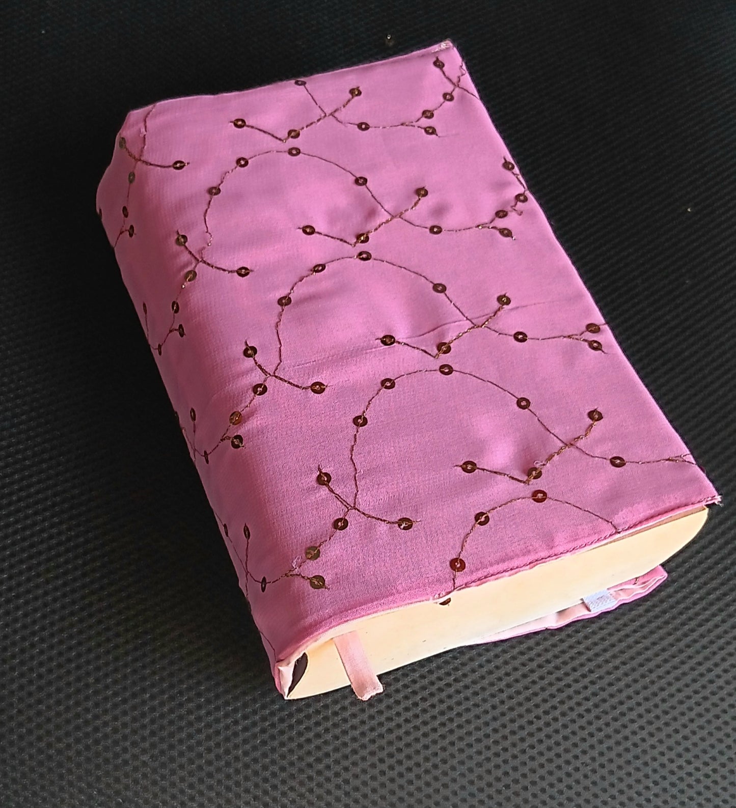 Protection pour livre adaptable